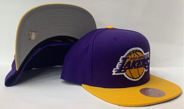 Mitchell & Ness Los Angeles Lakers STA3 Wool Snapback Cap Purple