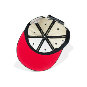 Mitchell & Ness Chicago Bulls Snapback Red Bottom 