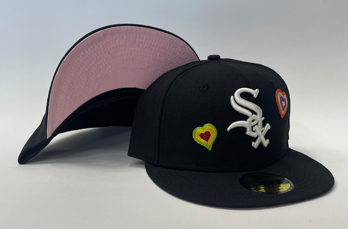 New Era Chicago White Sox Chain Stitch Hearts Pink Bottom Black White –  FCS Sneakers